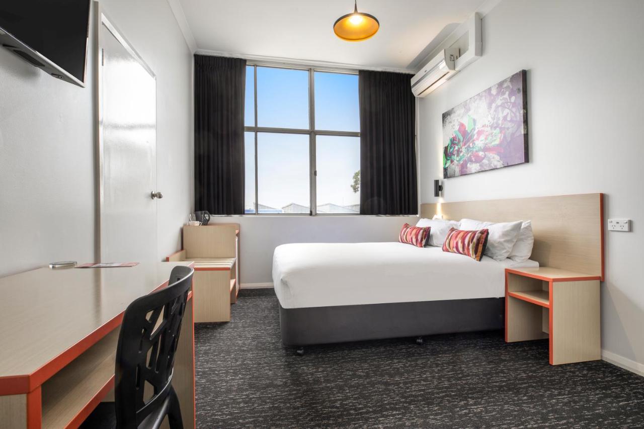 Nightcap At Ashley Hotel Braybrook Экстерьер фото