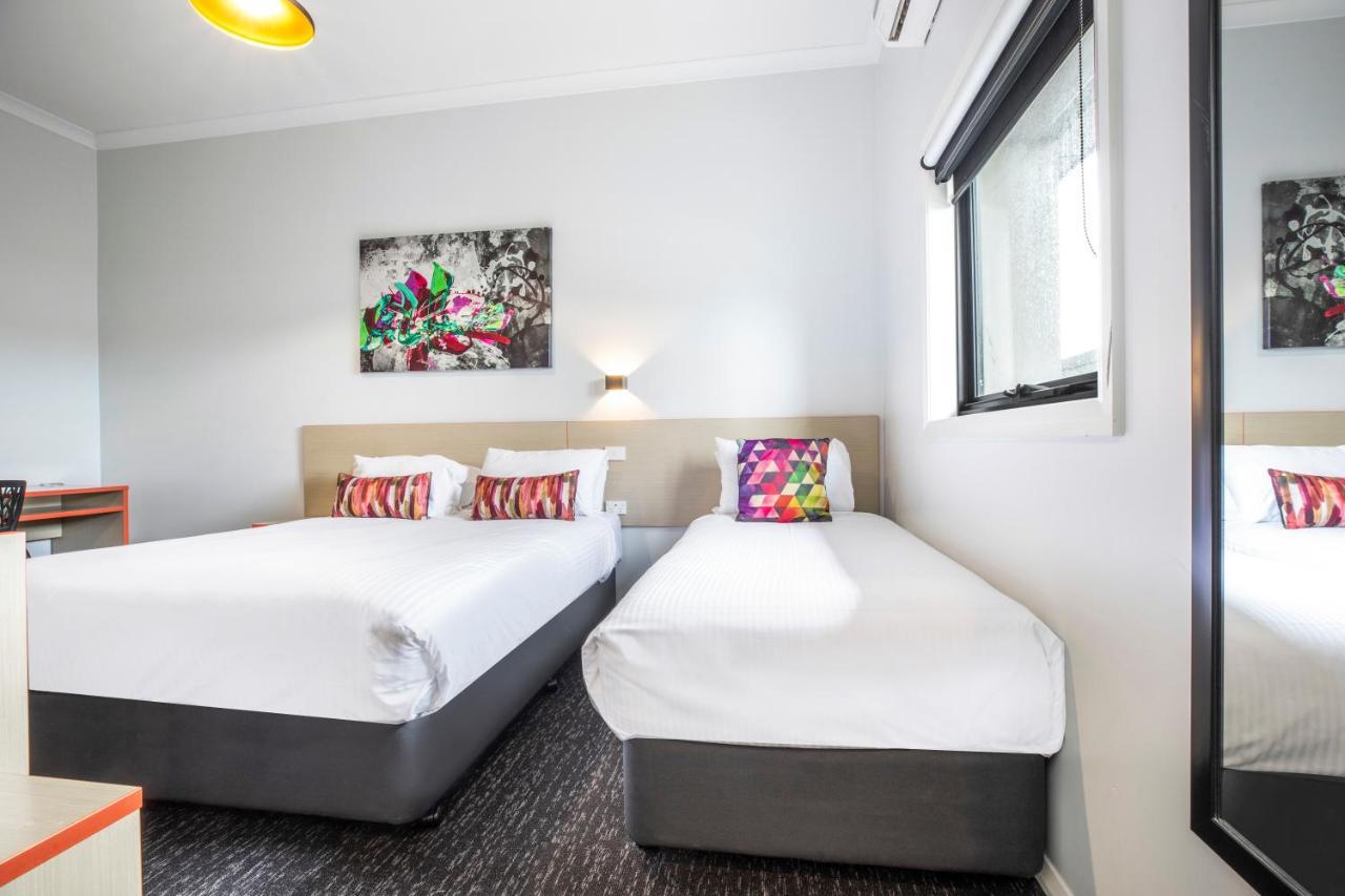 Nightcap At Ashley Hotel Braybrook Экстерьер фото