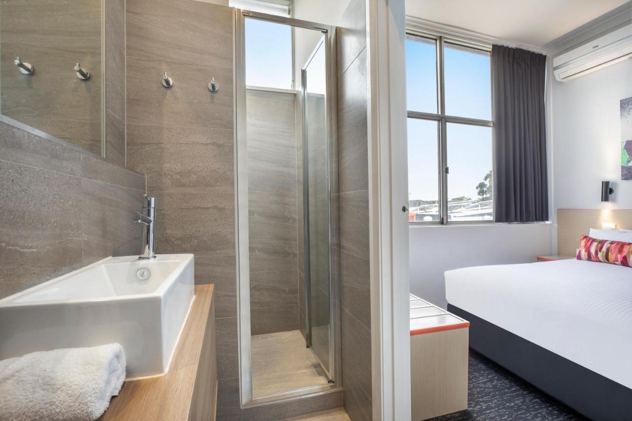 Nightcap At Ashley Hotel Braybrook Экстерьер фото