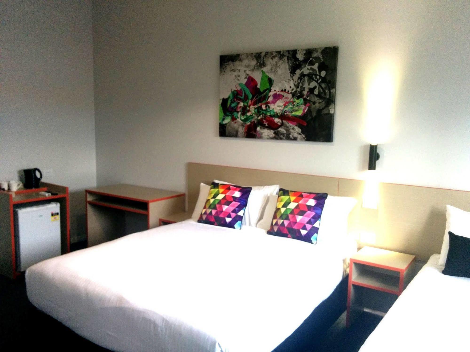 Nightcap At Ashley Hotel Braybrook Экстерьер фото