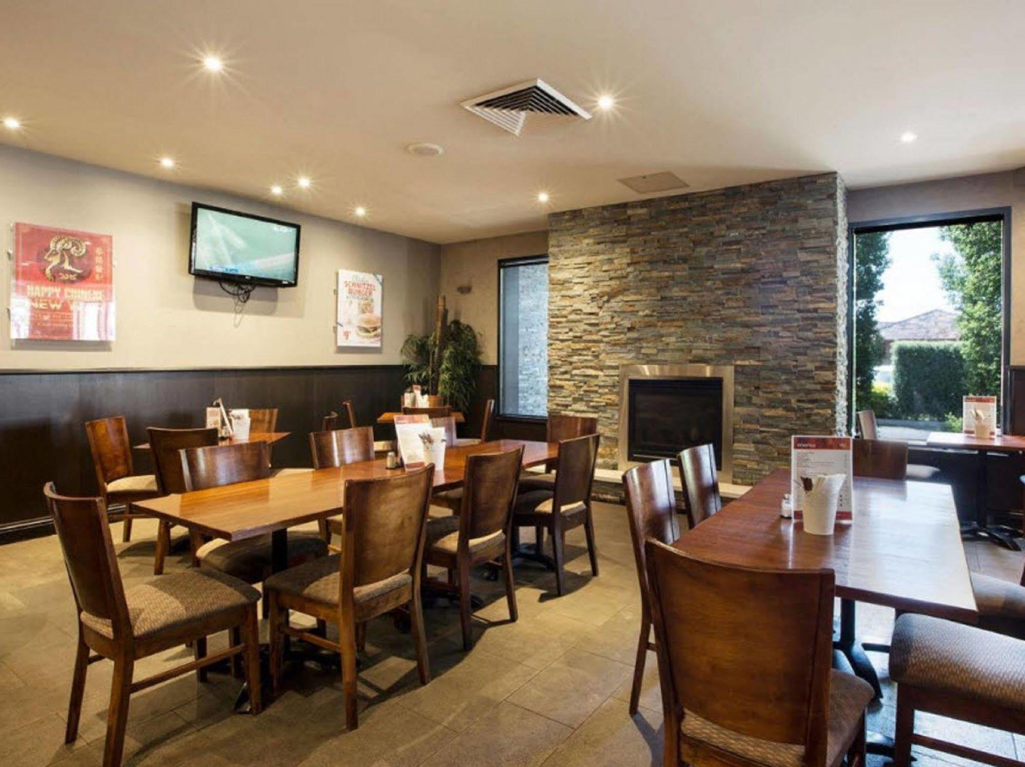 Nightcap At Ashley Hotel Braybrook Экстерьер фото